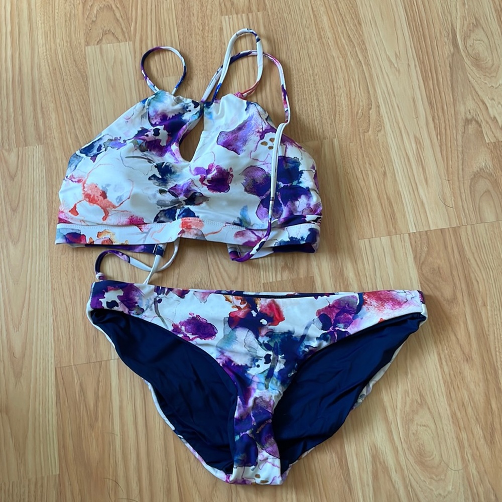 Size M athleta bathing suit